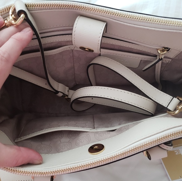 Michael Kors sutton satchel w/ jet set travel wall - Picture 5 of 6